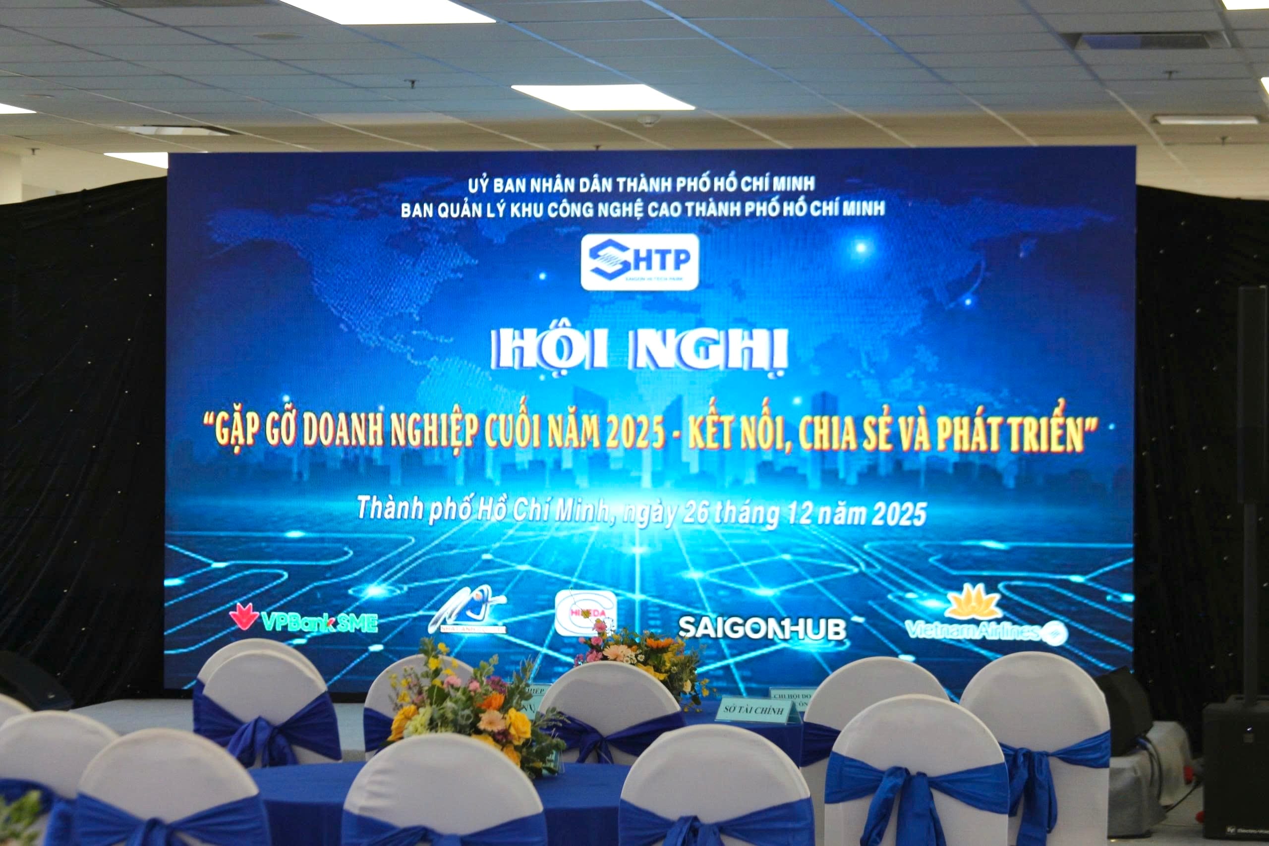 Toàn cảnh buổi tọa đàm doanh nghiệp tại Khu Công nghệ cao TP.HCM thảo luận về hạ tầng, môi trường và phát triển bền vững